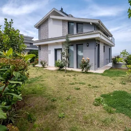 빌라 Sleeps 6, Luxurious Modern - Awz 266